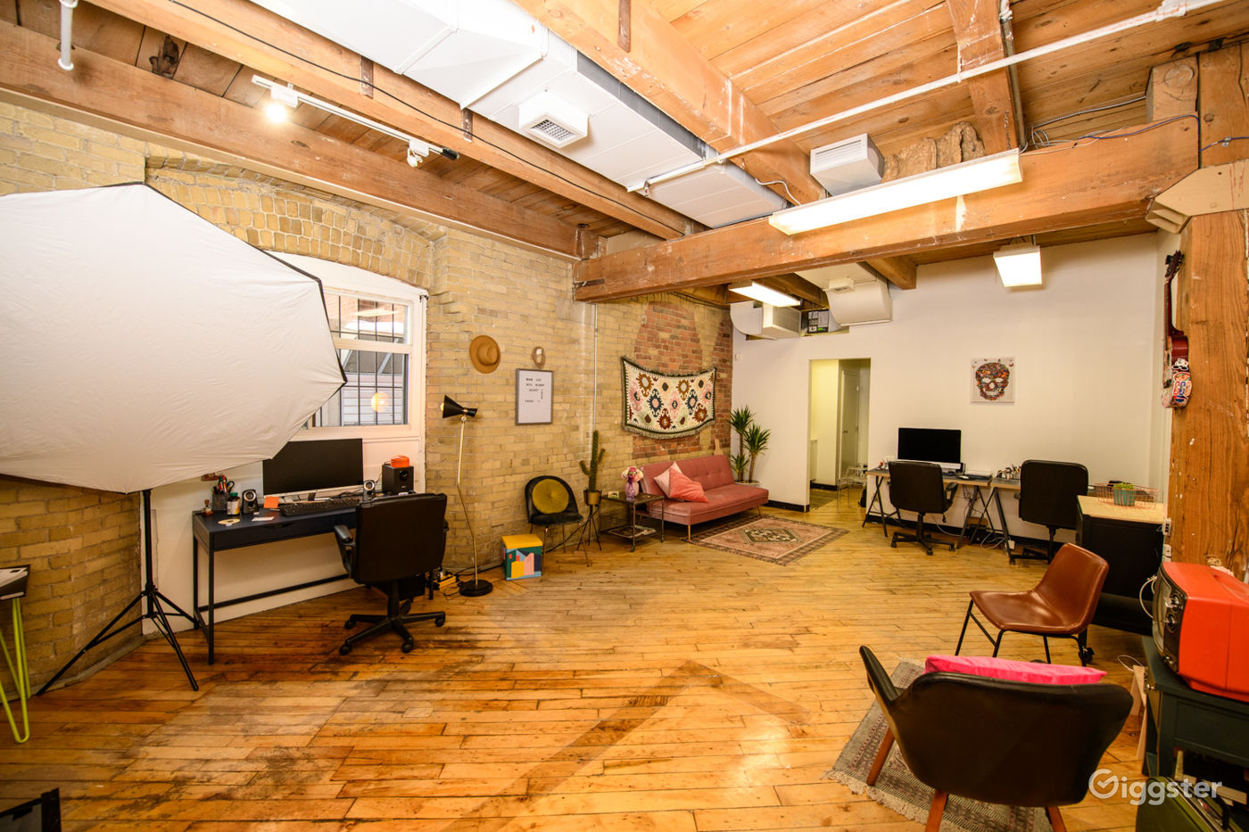 Downtown Photography Videography Studio Rent this location on Giggster