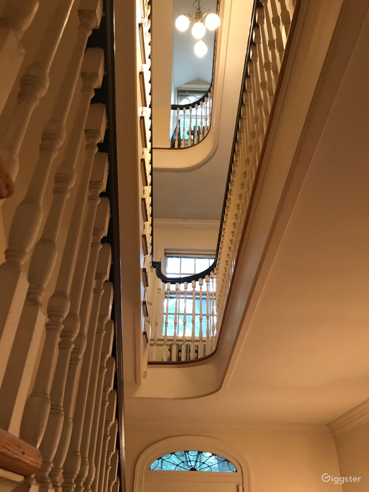 Luxury Colonial Scarsdale SmartHome Rent this location on