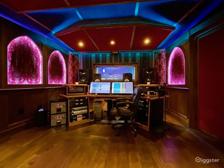 (C) The Mixing Room
- Full House Access