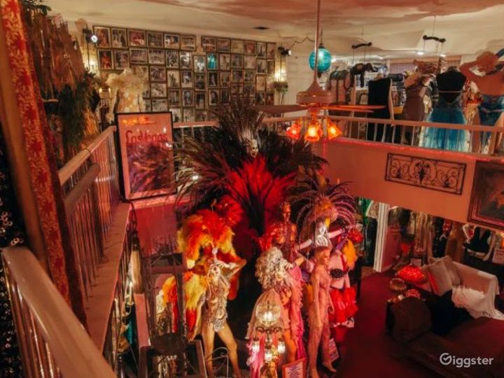 Fabulous Mansion with Mannequins in Las Vegas Rent this location on Giggster