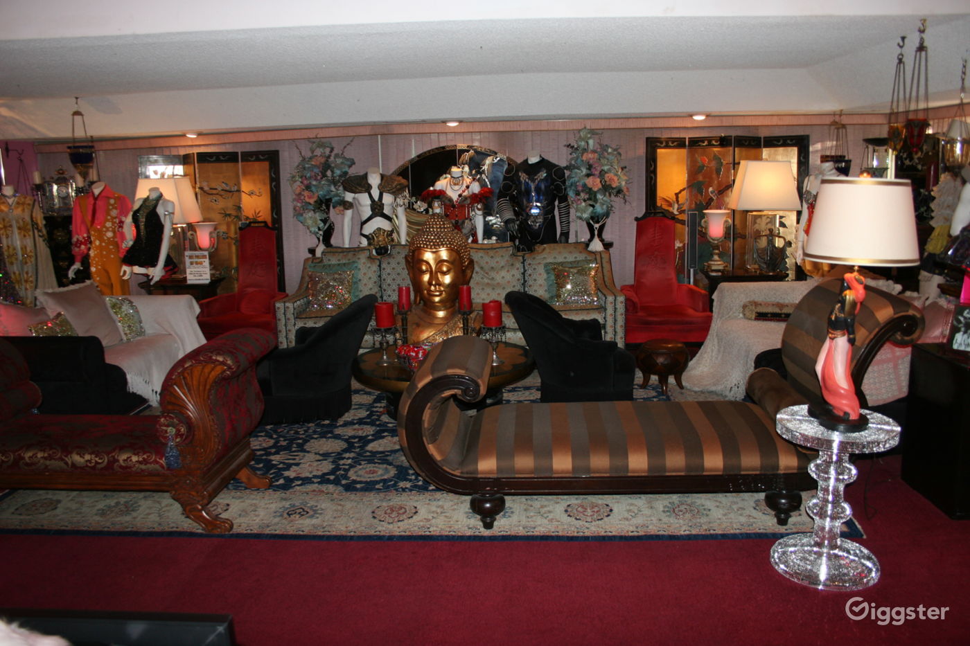 Fabulous Mansion with Mannequins in Las Vegas Rent this location on