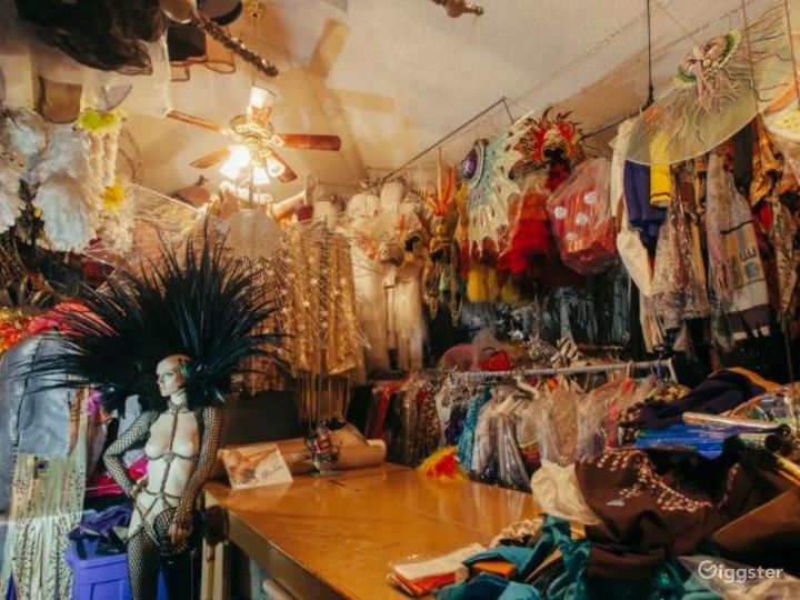 Fabulous Mansion with Mannequins in Las Vegas Rent this location on Giggster