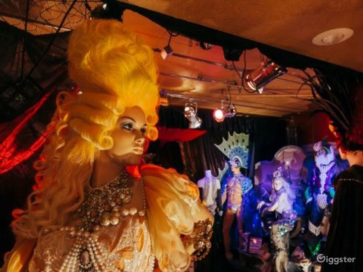 Fabulous Mansion with Mannequins in Las Vegas Rent this location on Giggster