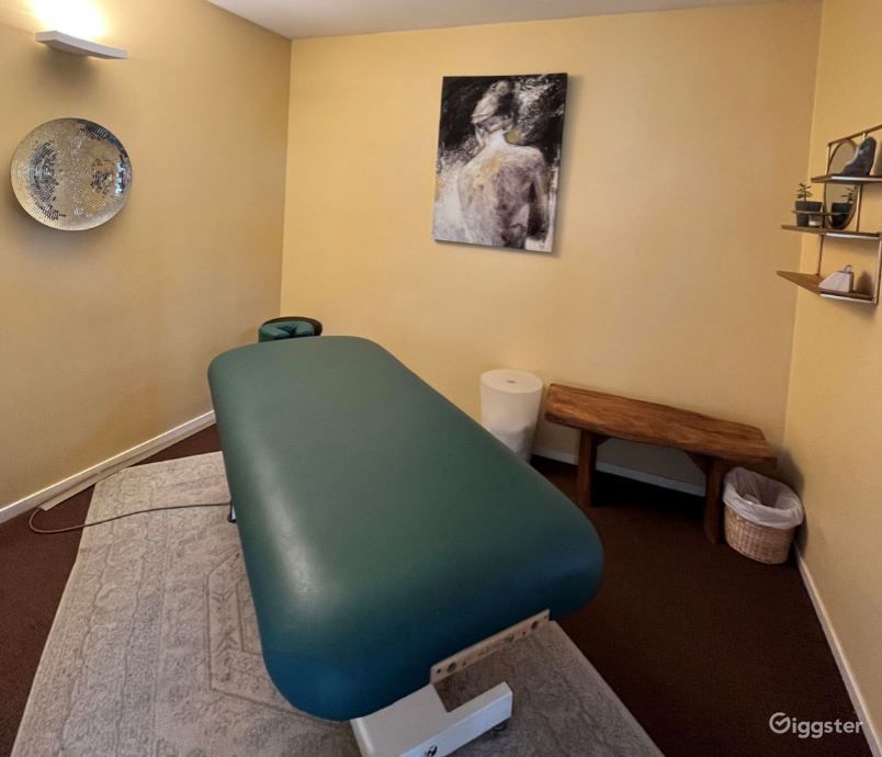 Homey Massage Room Rent this location on Giggster