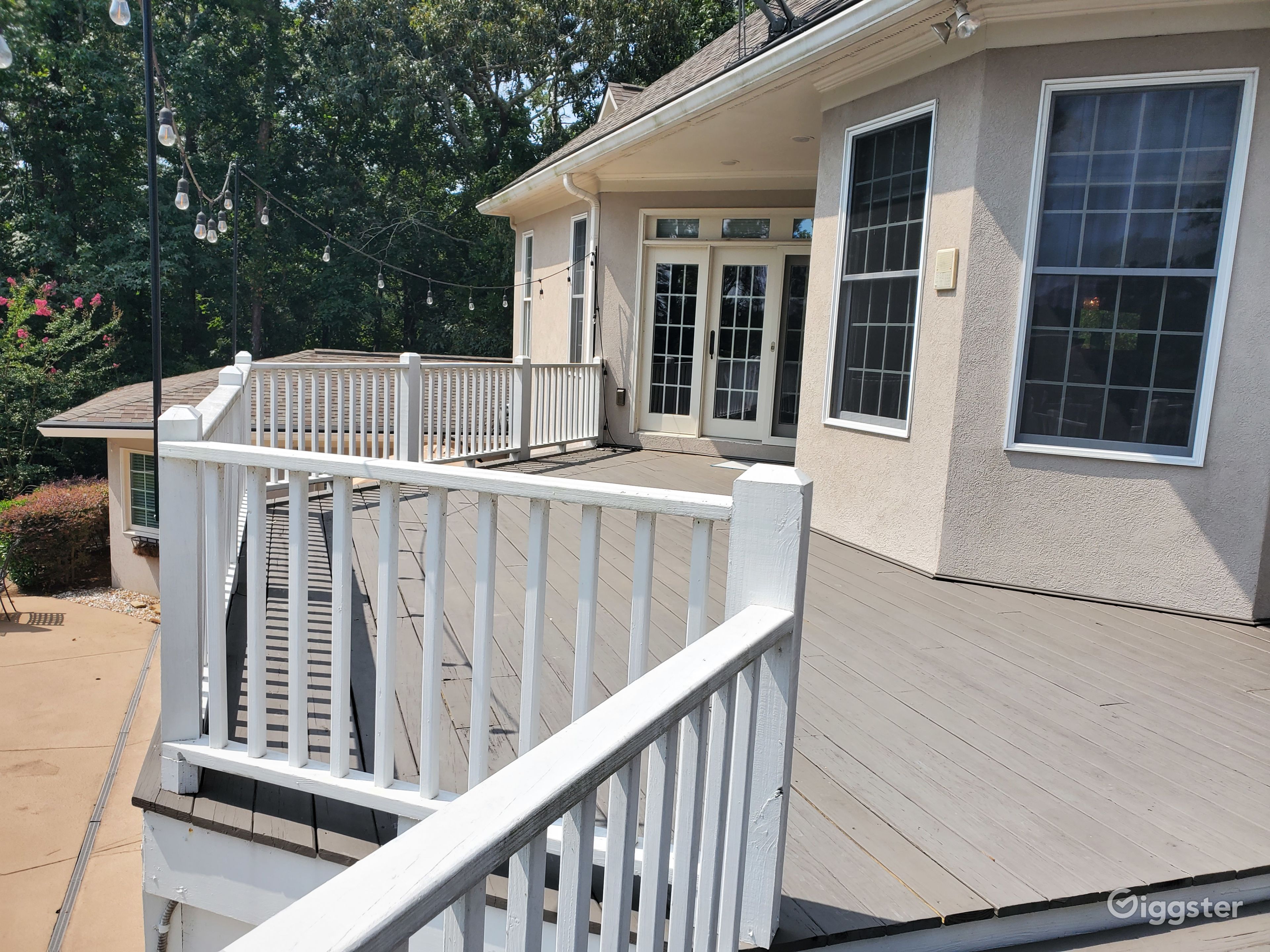 8000 sq ft house executive house on lake kedron Rent this location on