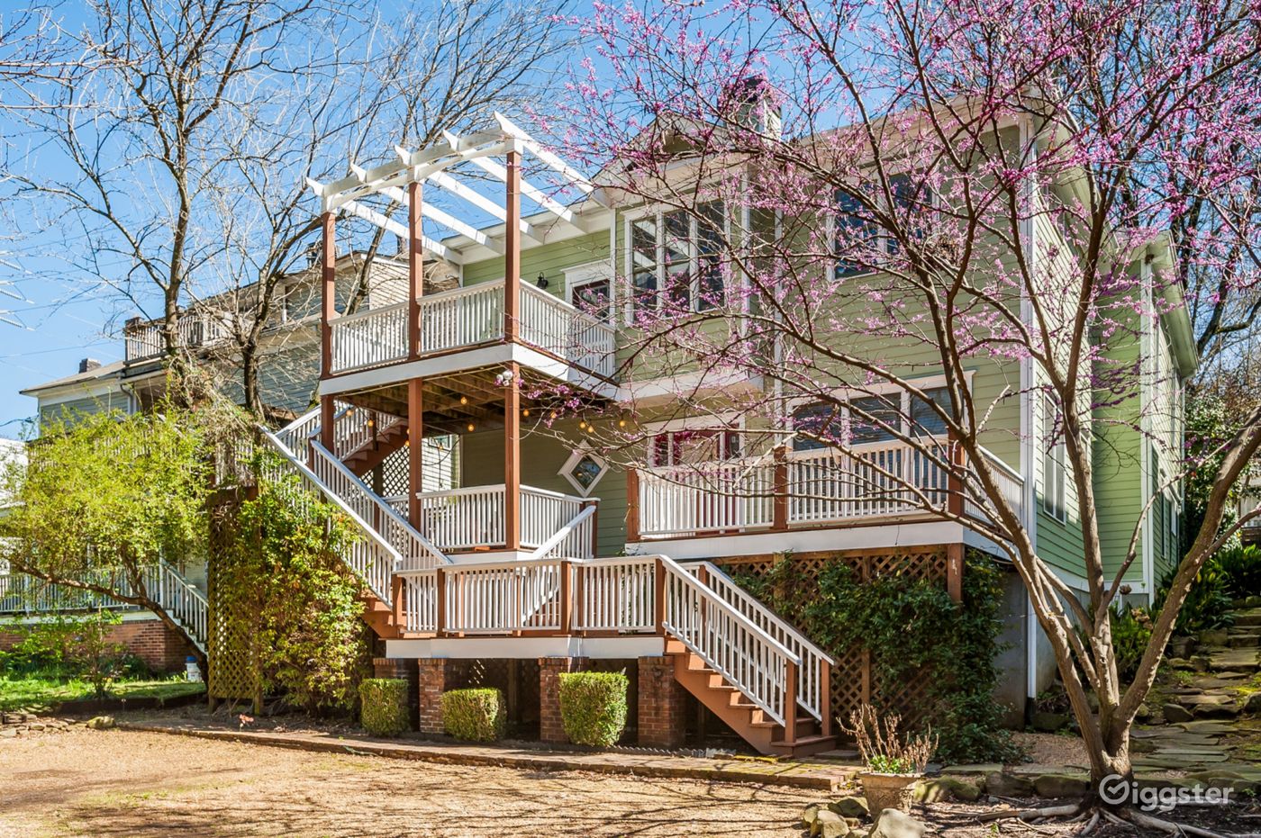 Historic Home in Lower Canopy of Grant Park Rent this location on