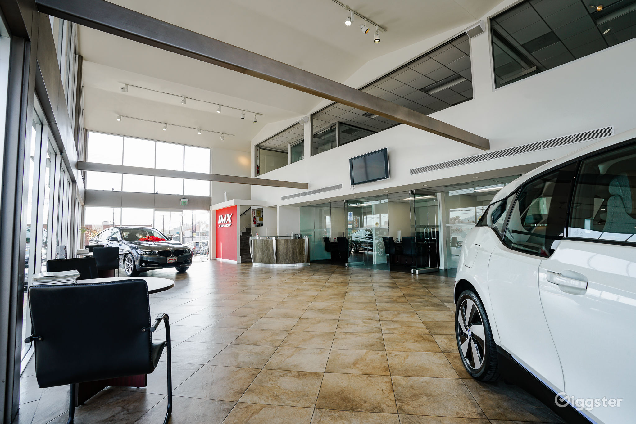 Car dealership/showroom/warehouse in Burbank! Rent this location on