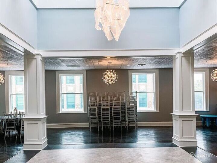 Expansive Candy Mansion in Jacksonville, FL Rent this location on