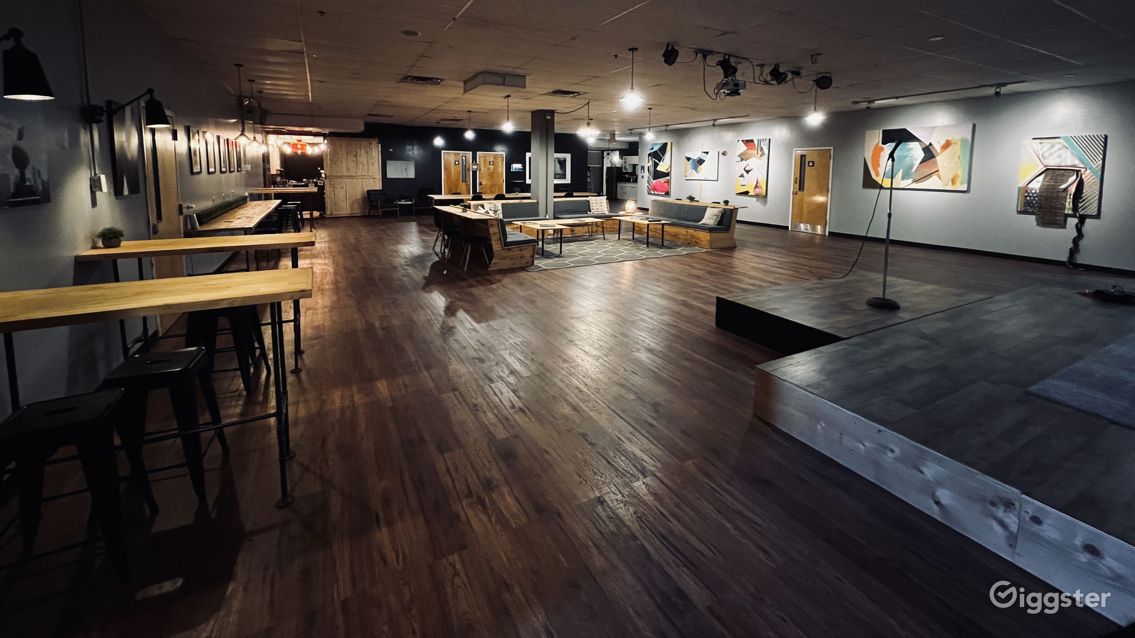 Large Studio in JSQ with Green Room Rent this location on Giggster