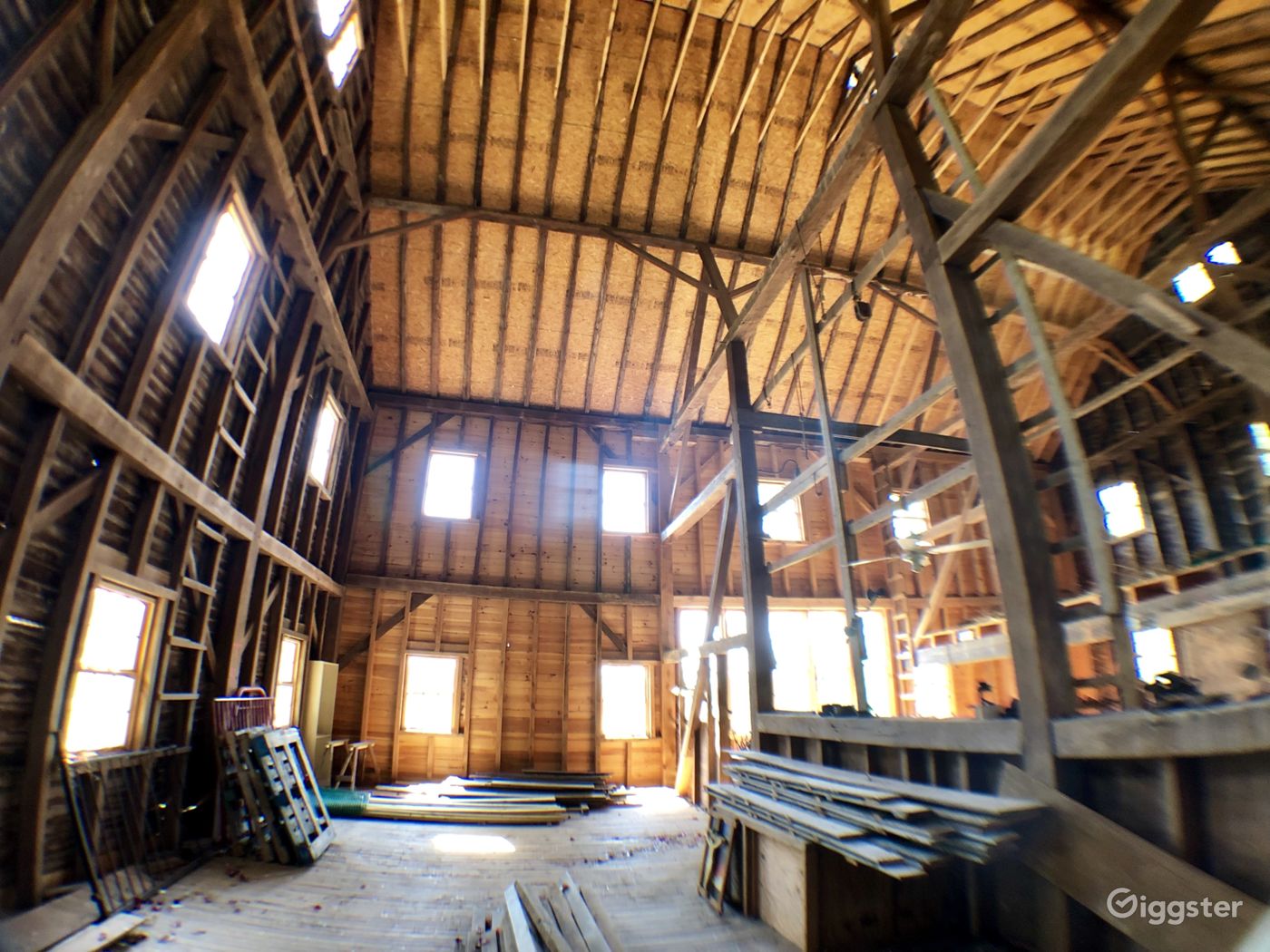 Beautiful Historic Barn in Sandy Spring MD (DMV) Rent this location