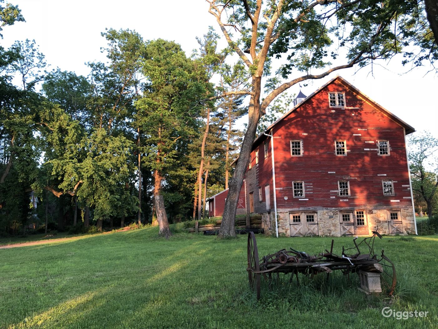 Beautiful Historic Barn in Sandy Spring MD (DMV) Rent this location