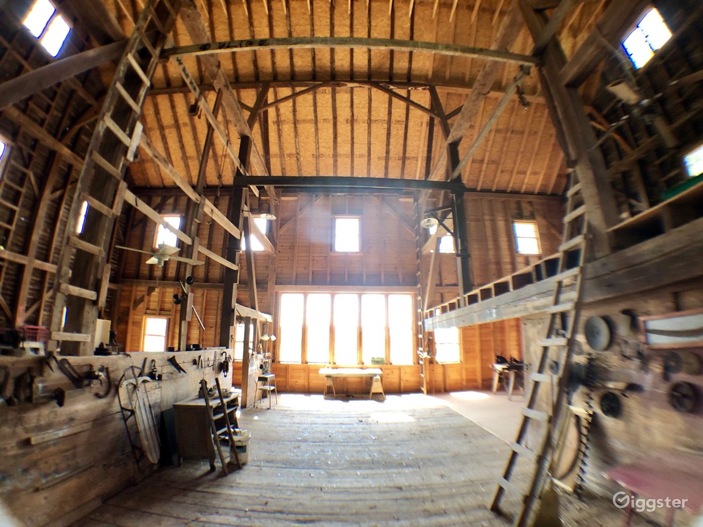 Beautiful Historic Barn in Sandy Spring MD (DMV) Rent this location