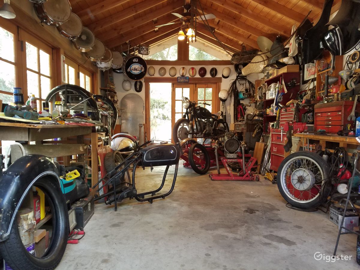 COOL SPACE, GARAGE. / CAL. COTTAGE HOUSE Rent this location