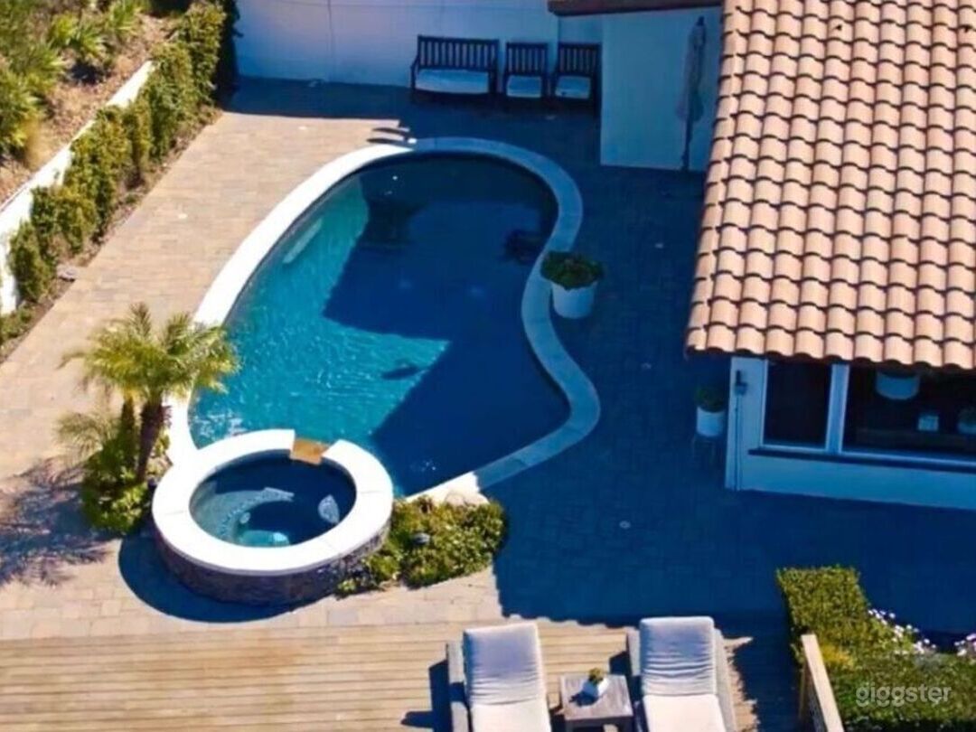 Hillside Oasis with Stunning Pool &amp; Scenic Views Photo 2