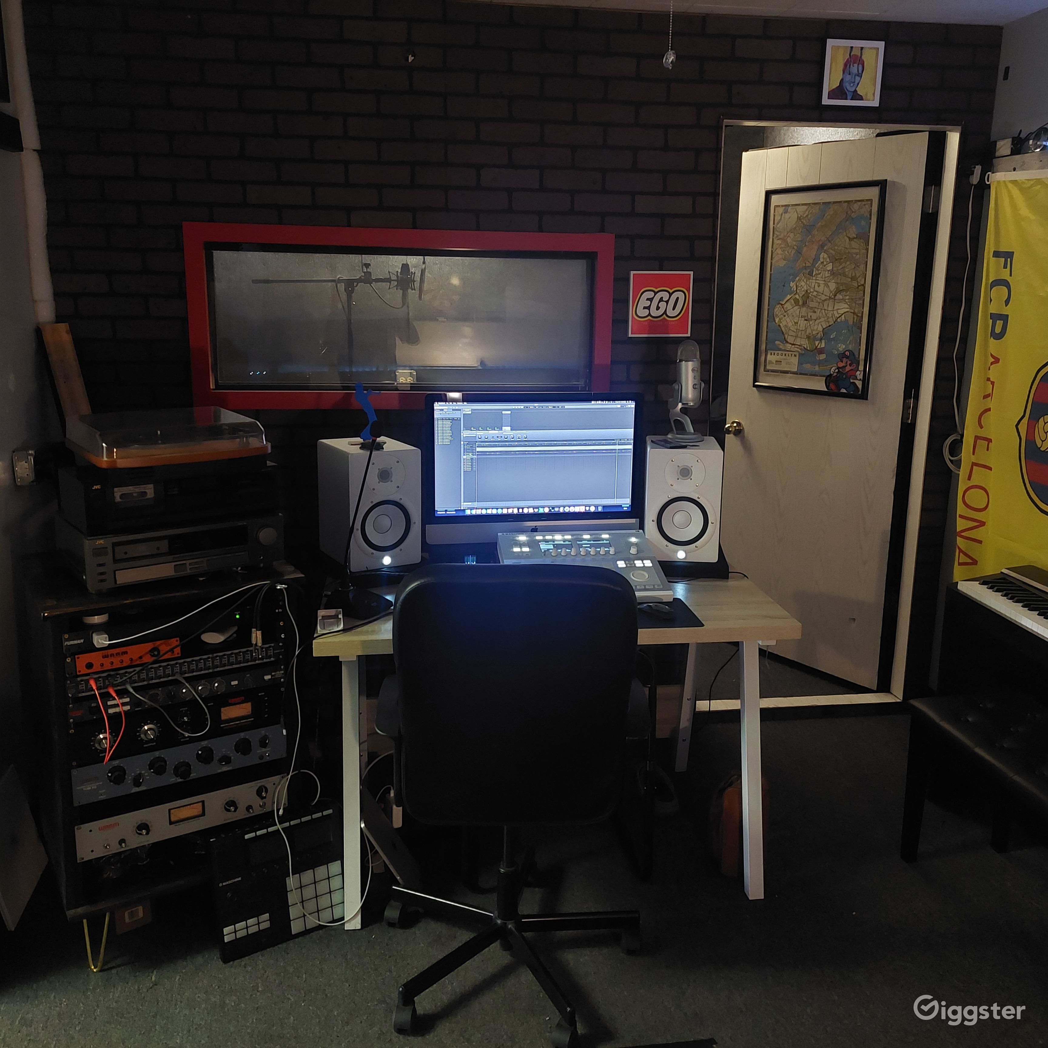 Recording Booth Rent this location on Giggster