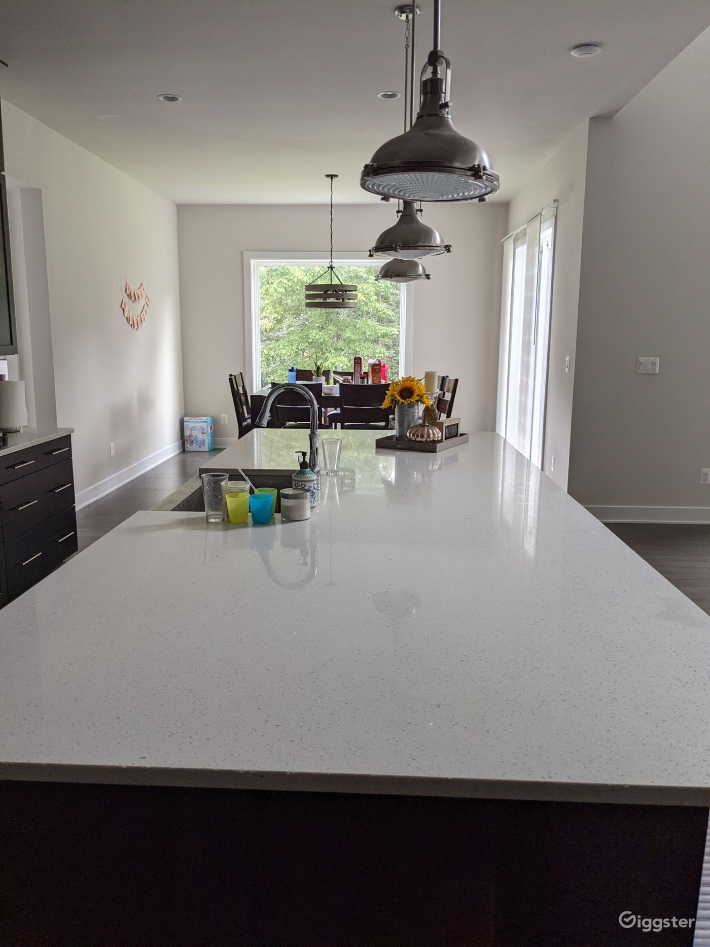 Farmhouse in Aldie,VA Rent this location on Giggster