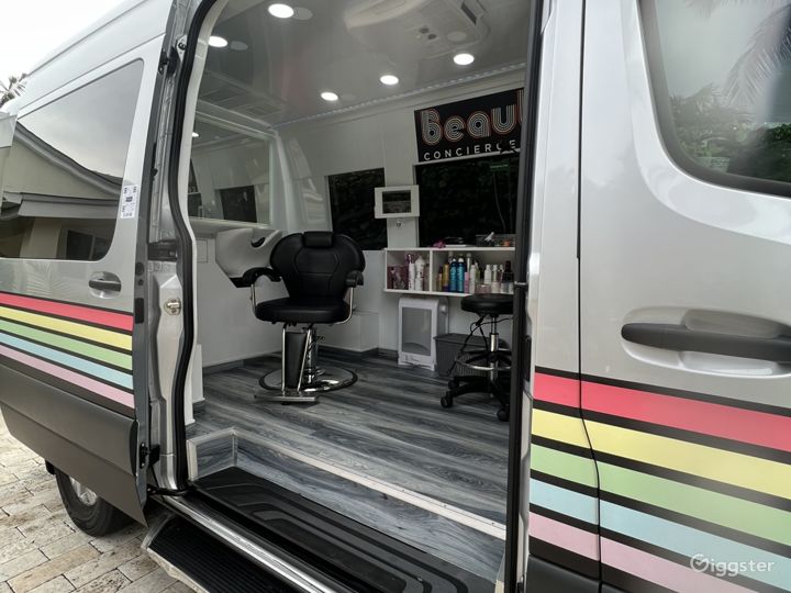 Mobile Salon MB Sprinter Van Rent this location on