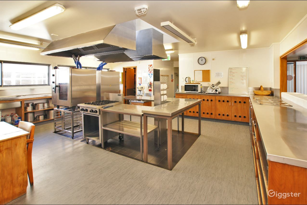 Commercial Kitchen Rent this location on Giggster