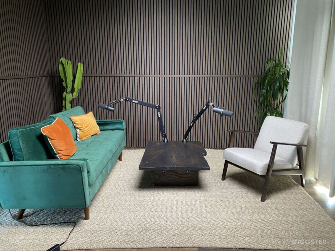 Full Service Podcast Studio in Atwater Village Photo 1
