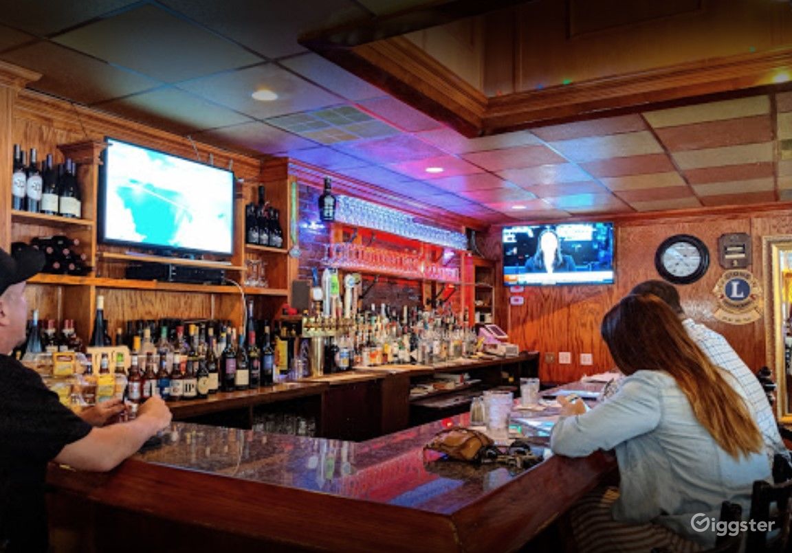 SemiFormal Dining Room with Bar in Haverhill Rent this location on