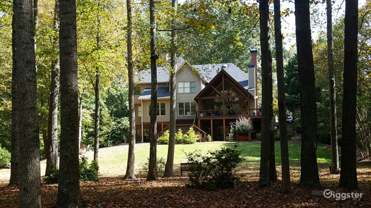 House on Chattahoochee River with a Timber Porch Rent this location