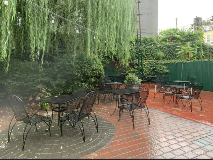 Captivating Cocktail Bar in Queens BUY OUT Rent this location on Giggster