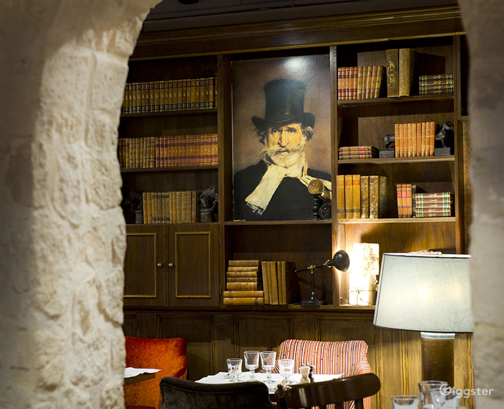 Salon d'affaire à Saint Germain Rent this location on Giggster