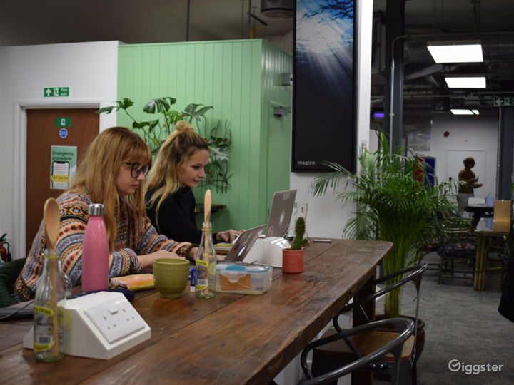Co-Working/Hotdesk Spaces ll Gloucester  Photo 3
