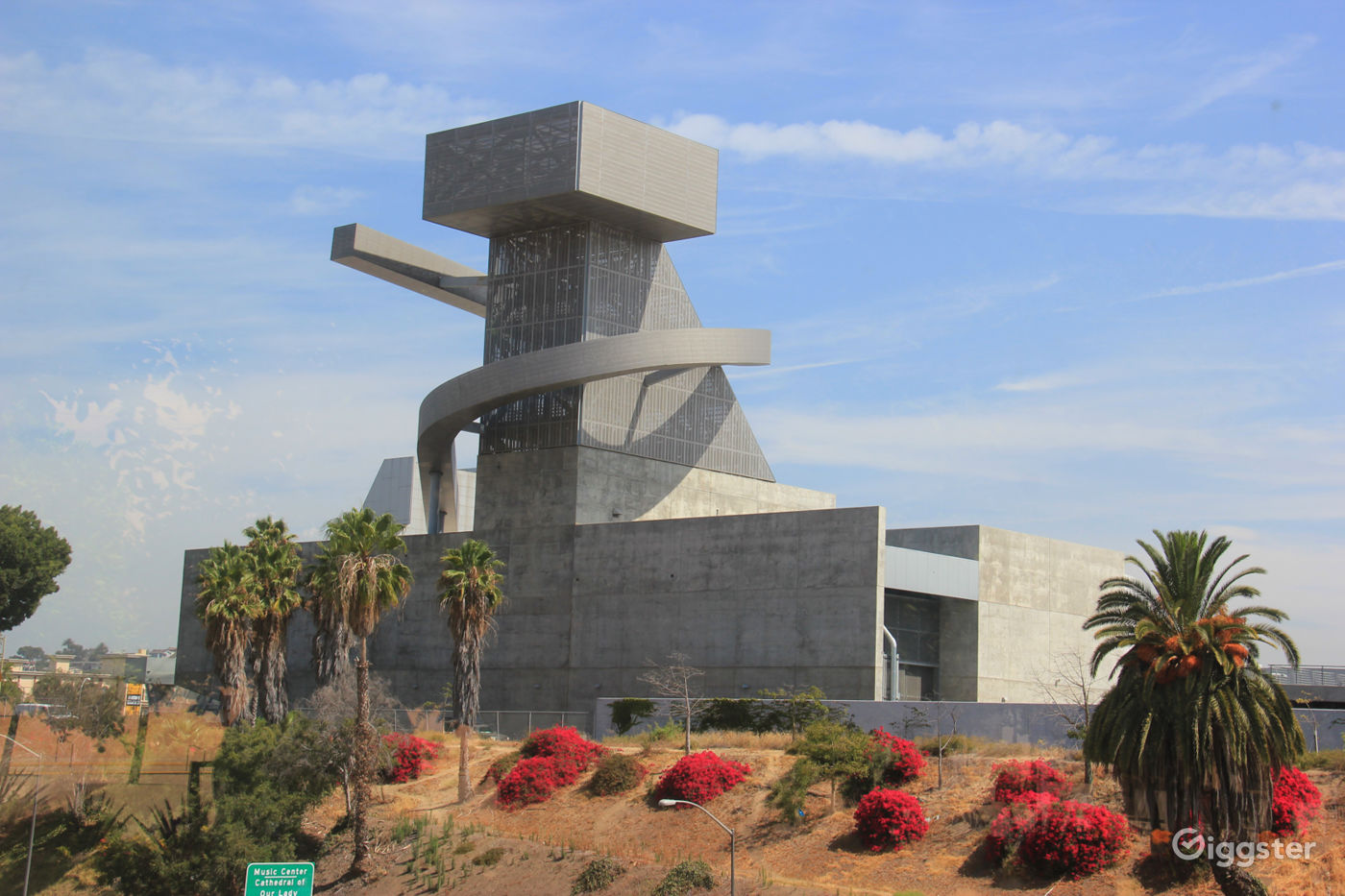 Grand Arts High School Photo 5