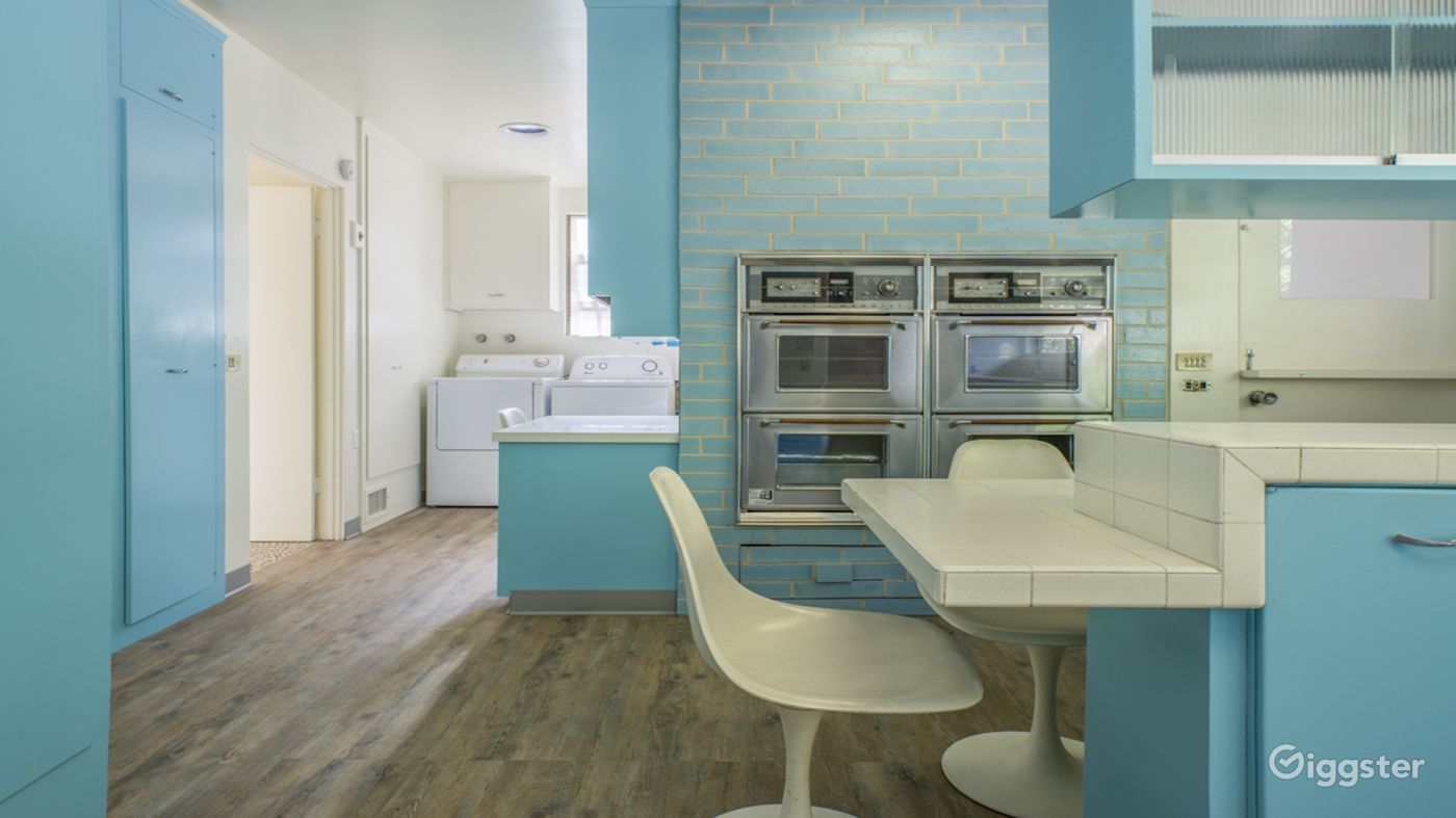 Original Tiffany Blue 60s Kitchen