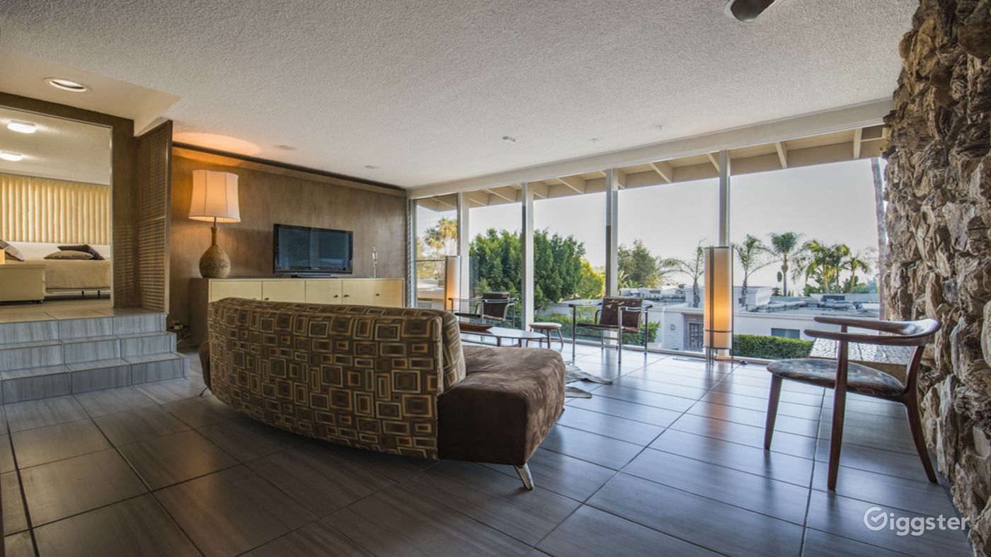 Le Corbusier original pieces and authentic 60s era ecor