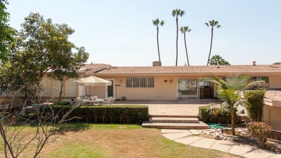 Back view access from garage