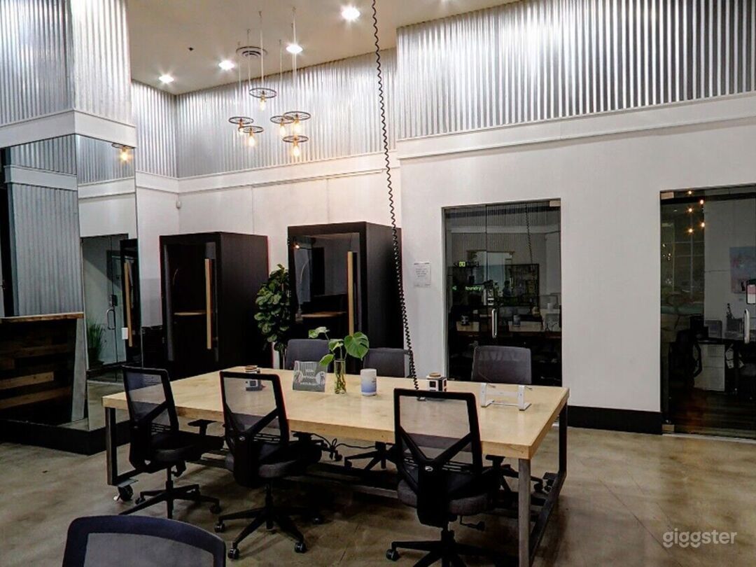 Versatile Multipurpose Room Photo 4