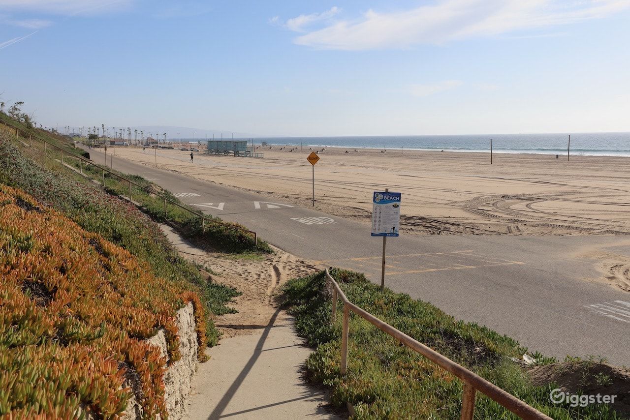 Dockweiler Beach | Lifeguard Towers 49-50 Photo 79