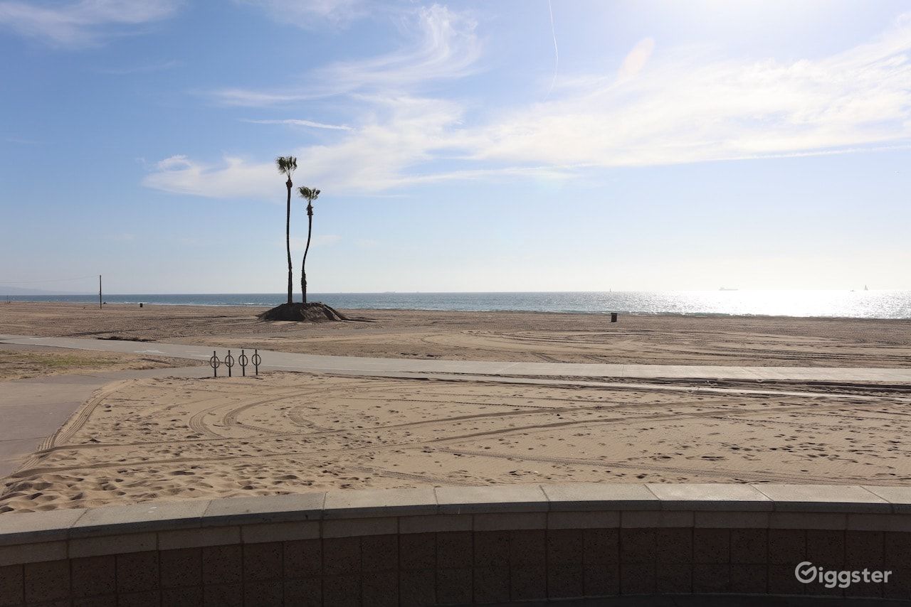 Dockweiler Beach | Lifeguard Towers 49-50 Photo 52
