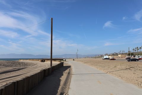 Dockweiler Beach | Lifeguard Towers 49-50 Photo 42