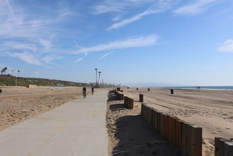 Dockweiler Beach | Lifeguard Towers 49-50 Photo 41