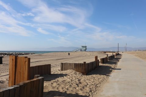 Dockweiler Beach | Lifeguard Towers 49-50 Photo 45