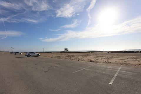 Dockweiler Beach | Lifeguard Towers 49-50 Photo 96