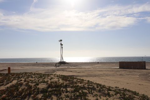 Dockweiler Beach | Lifeguard Towers 49-50 Photo 80