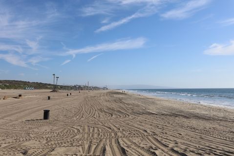 Dockweiler Beach | Lifeguard Towers 49-50 Photo 39