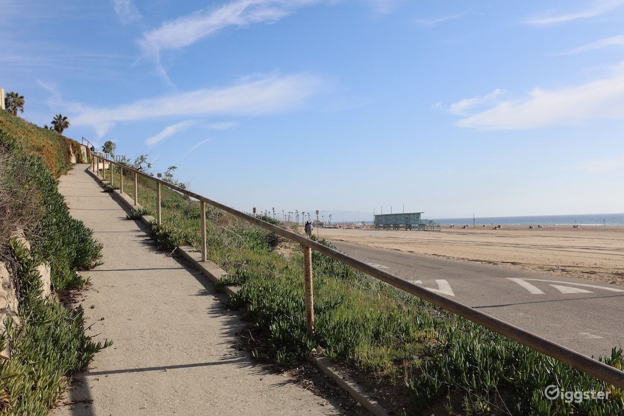 Dockweiler Beach | Lifeguard Towers 49-50 Photo 73