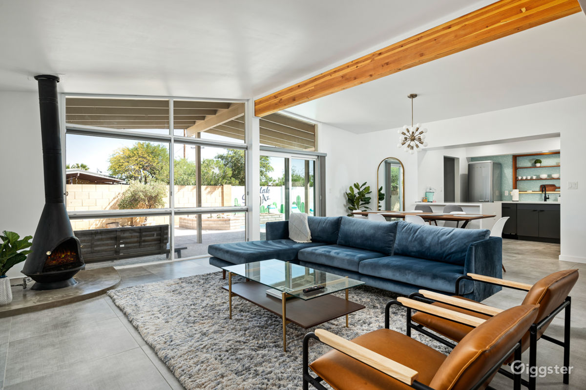 Newly Remodeled MidCentury Pool Home in Old Town Rent this location