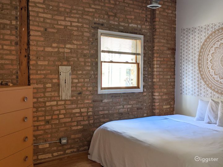 Picture of Spacious & Bright Loft with Exposed Brick | Rent this location on Giggster