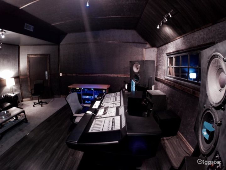 Canoga Recording Studio Rent this location on Giggster