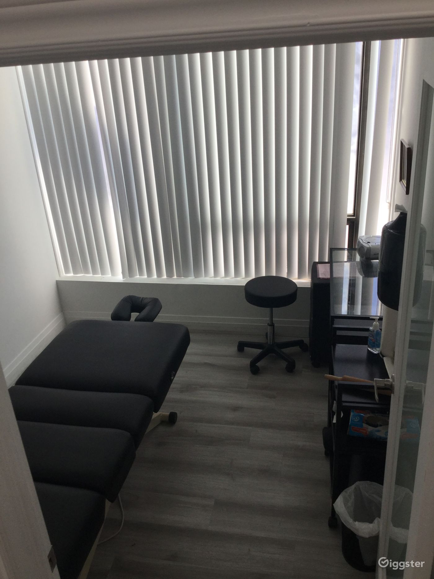 Treatment Room Rent this location on Giggster
