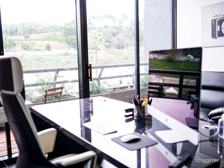 Studio City Office space Photo 2
