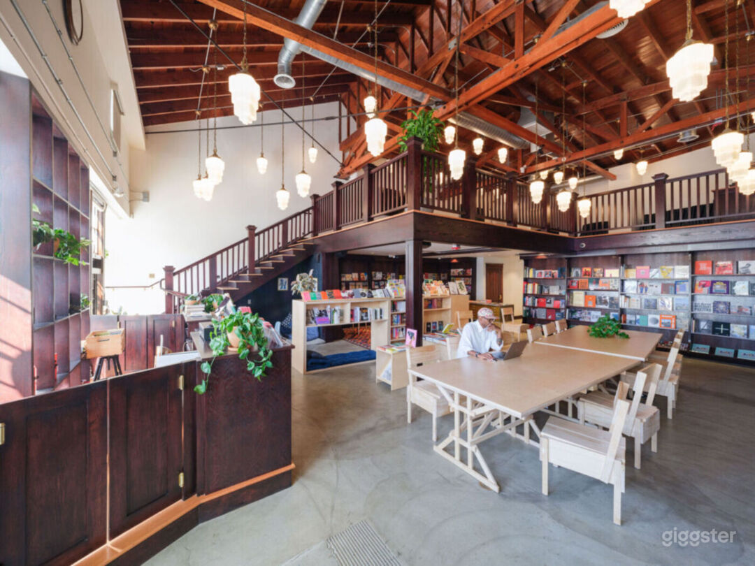 Bookstore with Upstairs Event Space | Rent this location on Giggster
