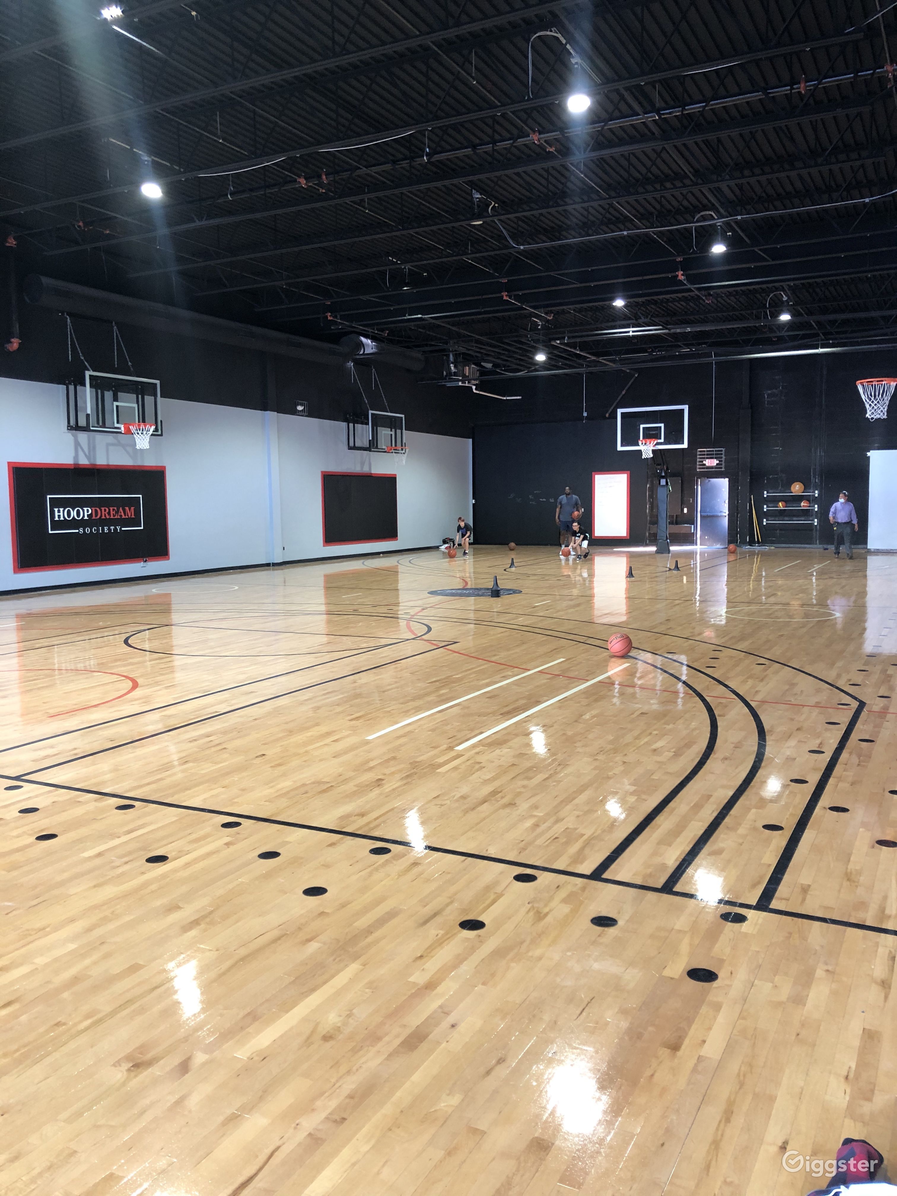 Indoor Basketball Gym & Training Facilty Rent this location on Giggster