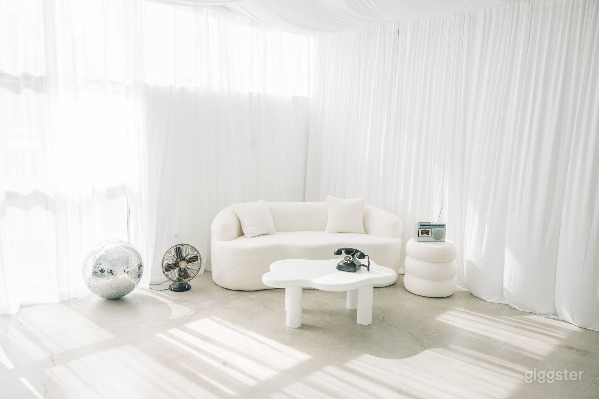 Natural Light Studio w/ Multiple Rooms In Altamonte Springs, Altamonte Springs